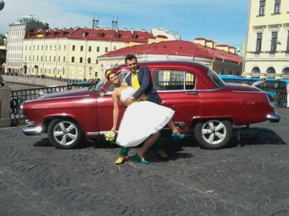GAZ 21 Volga Red - Image 2