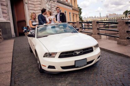 Ford Mustang - Image 5